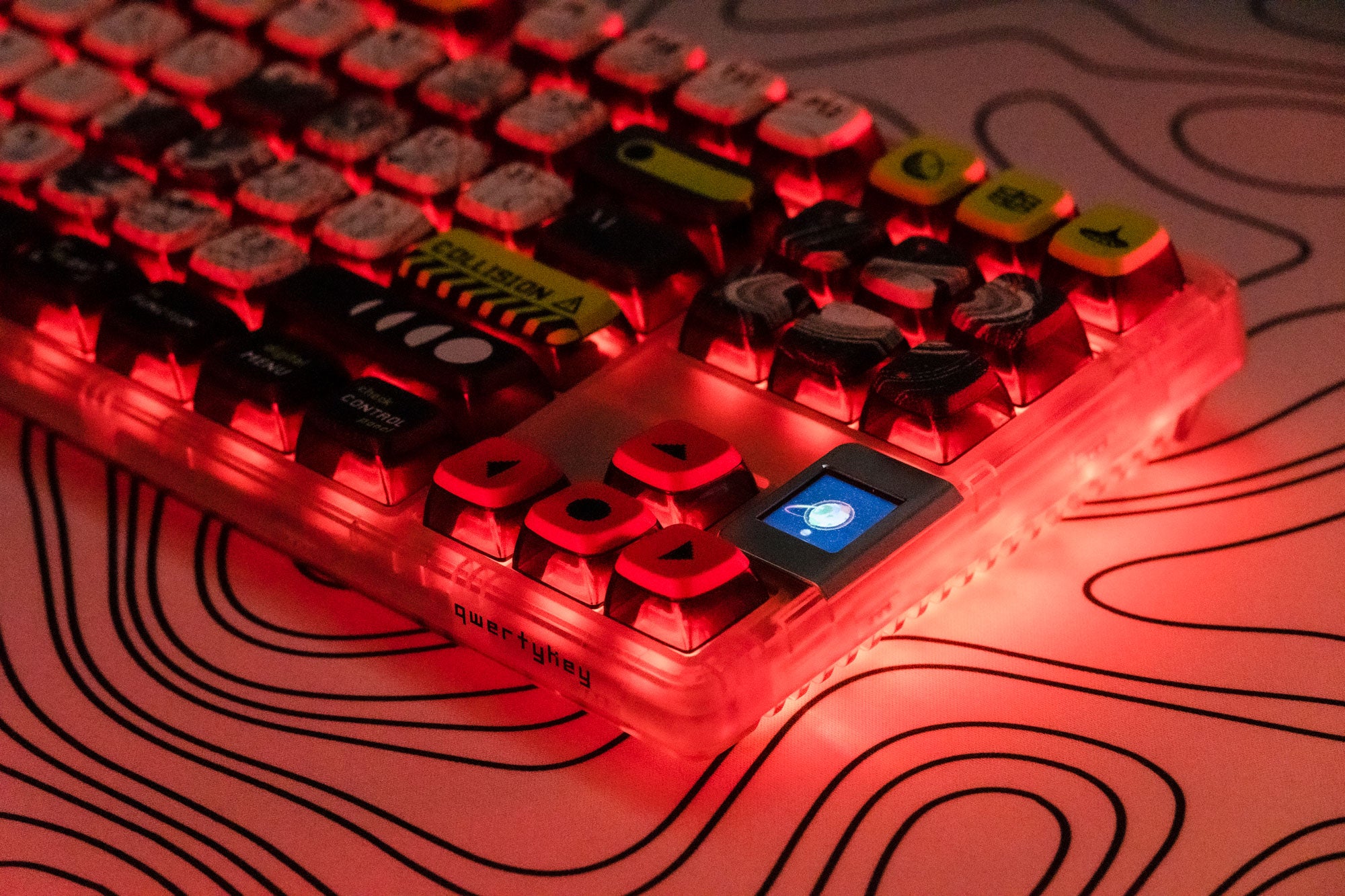 QwertyKey80 Astro Bluetooth Wireless Hotswap RGB QMK/VIA-L Gasket Mounted Gaming Mechanical Keyboard with Screen