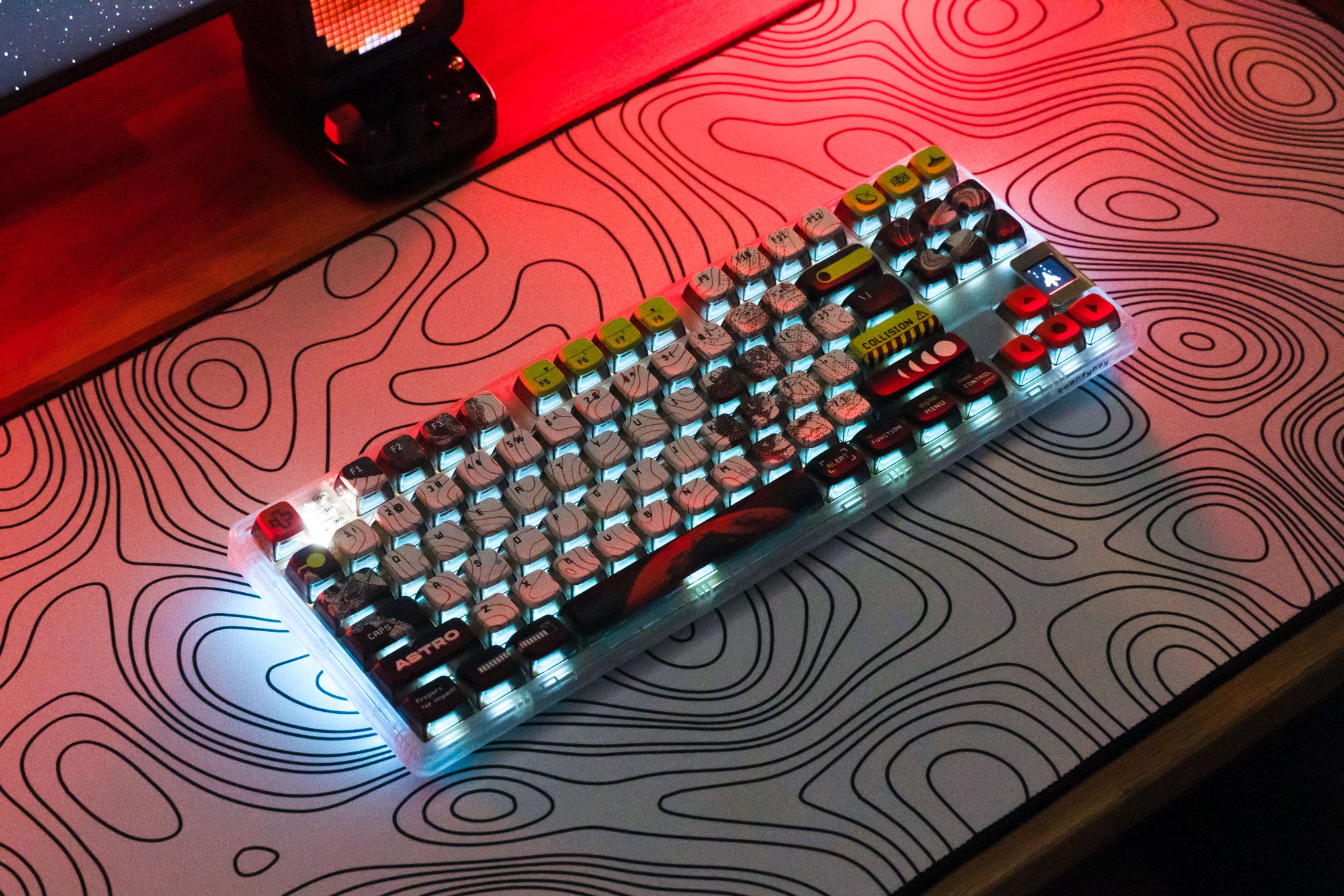 QwertyKey80 Astro Bluetooth Wireless Hotswap RGB QMK/VIA-L Gasket Mounted Gaming Mechanical Keyboard with Screen