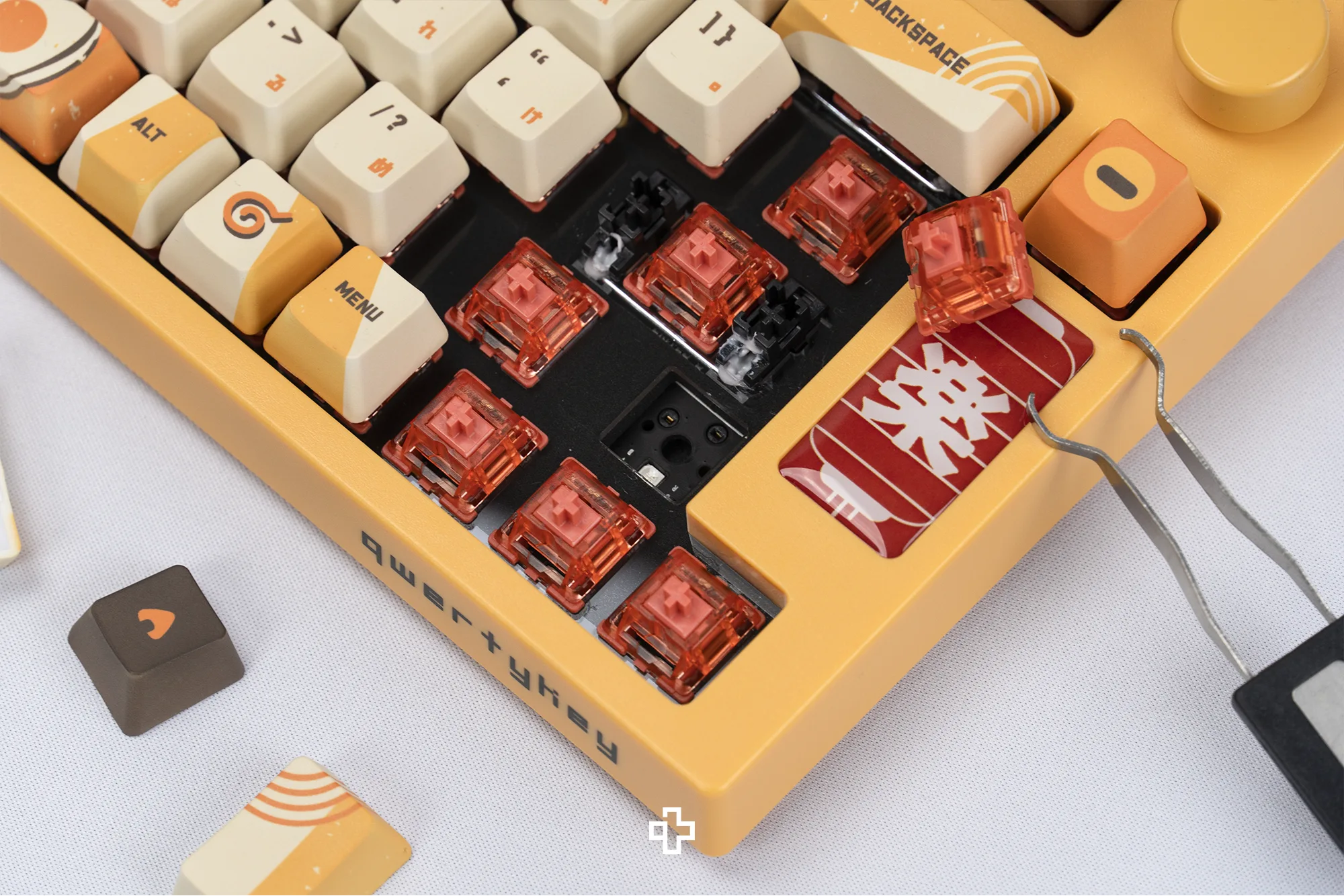 QwertyKey75 Ramen Bluetooth Wireless Hotswap RGB Gasket Mounted Mechanical Gaming Keyboard