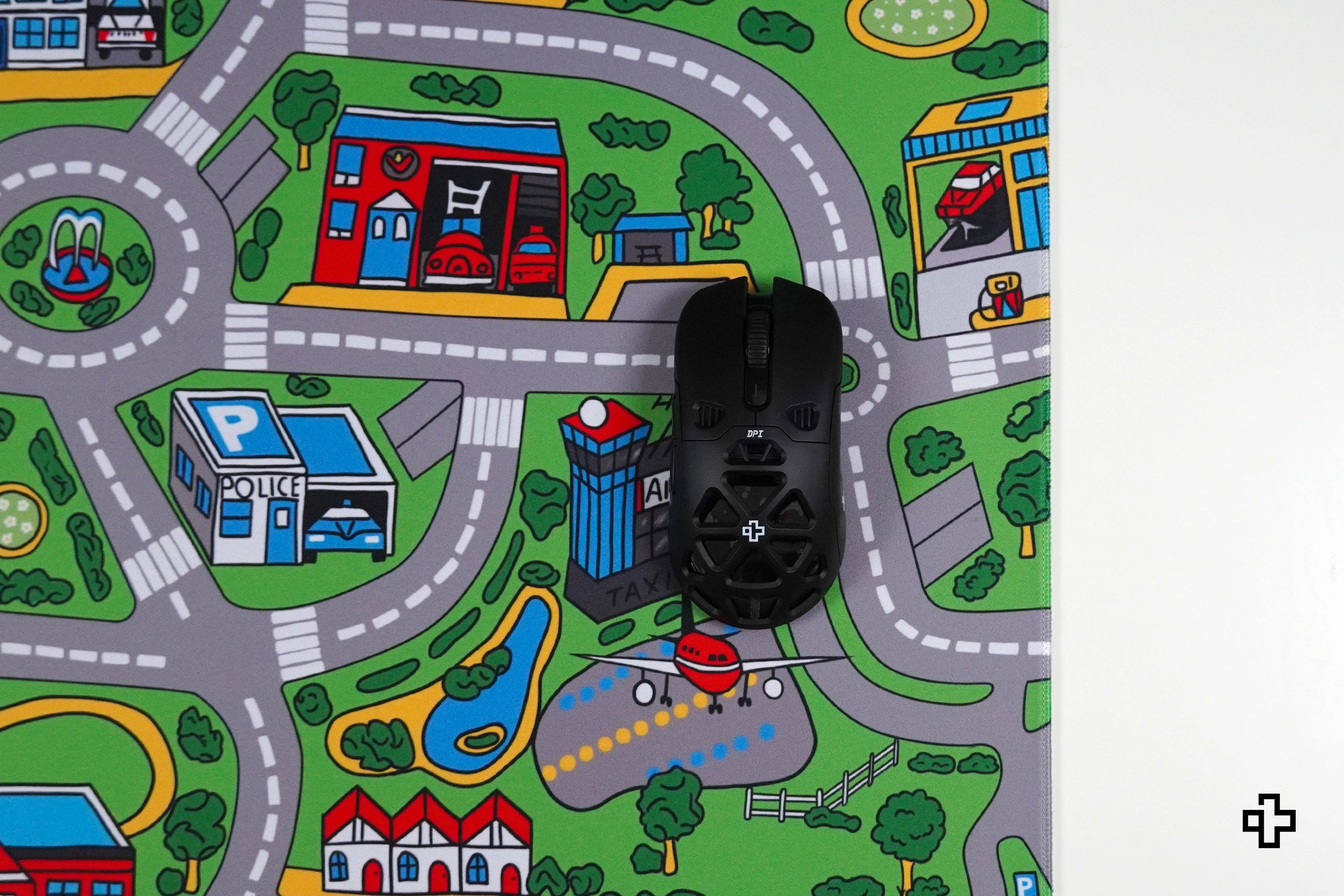 Deskmat Mousepad QwertyKey Nostalgia Busy Town 4mm stitched edges