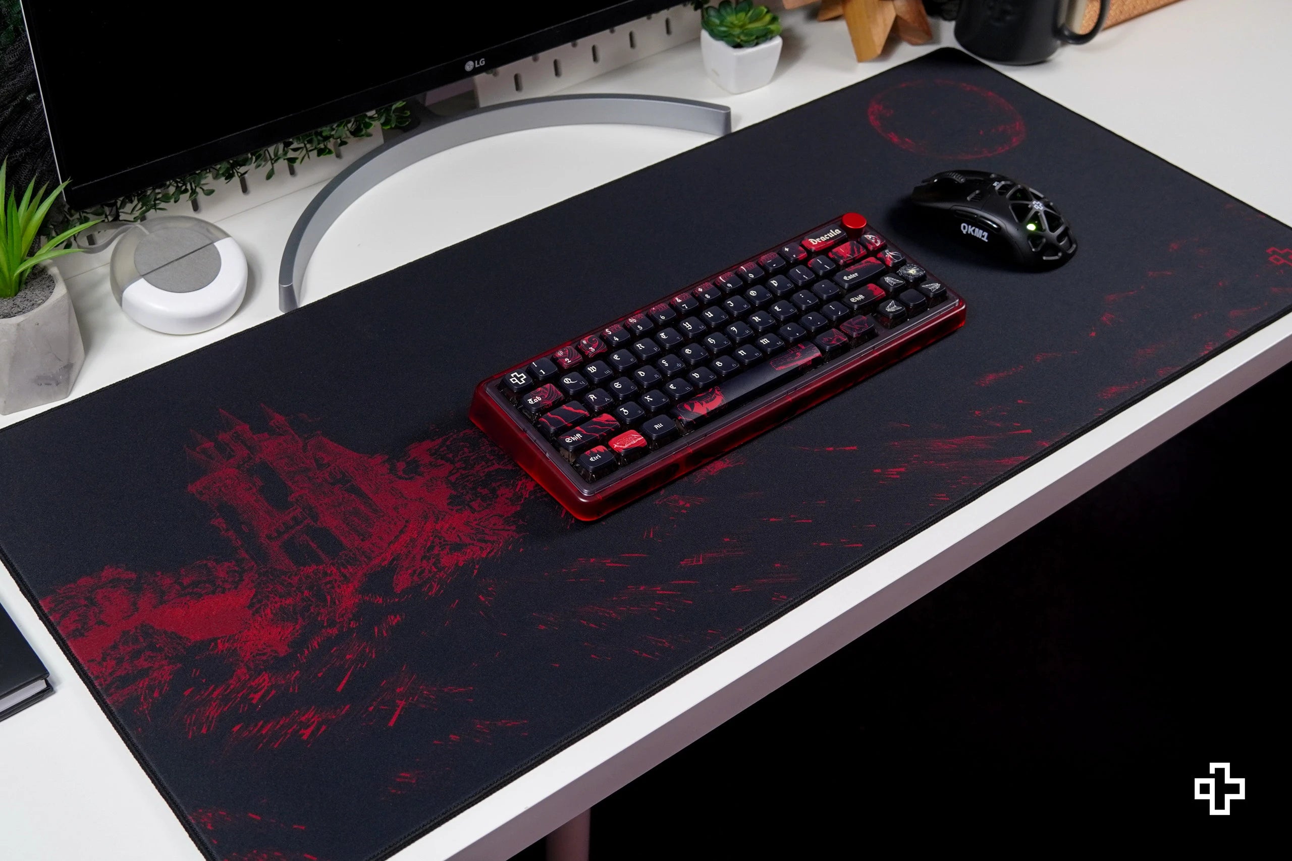 Deskmat Mousepad QwertyKey Dracula 4mm stitched edges