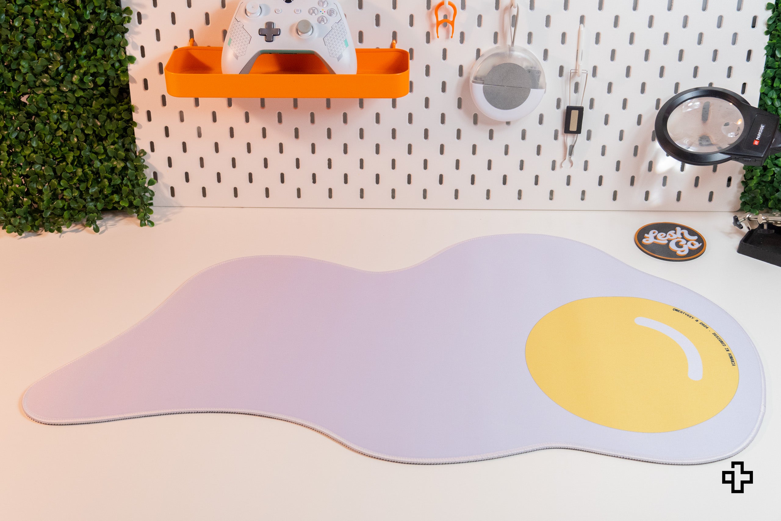 Deskmat Mousepad QwertyKey Egg 4mm irregular stitched edges