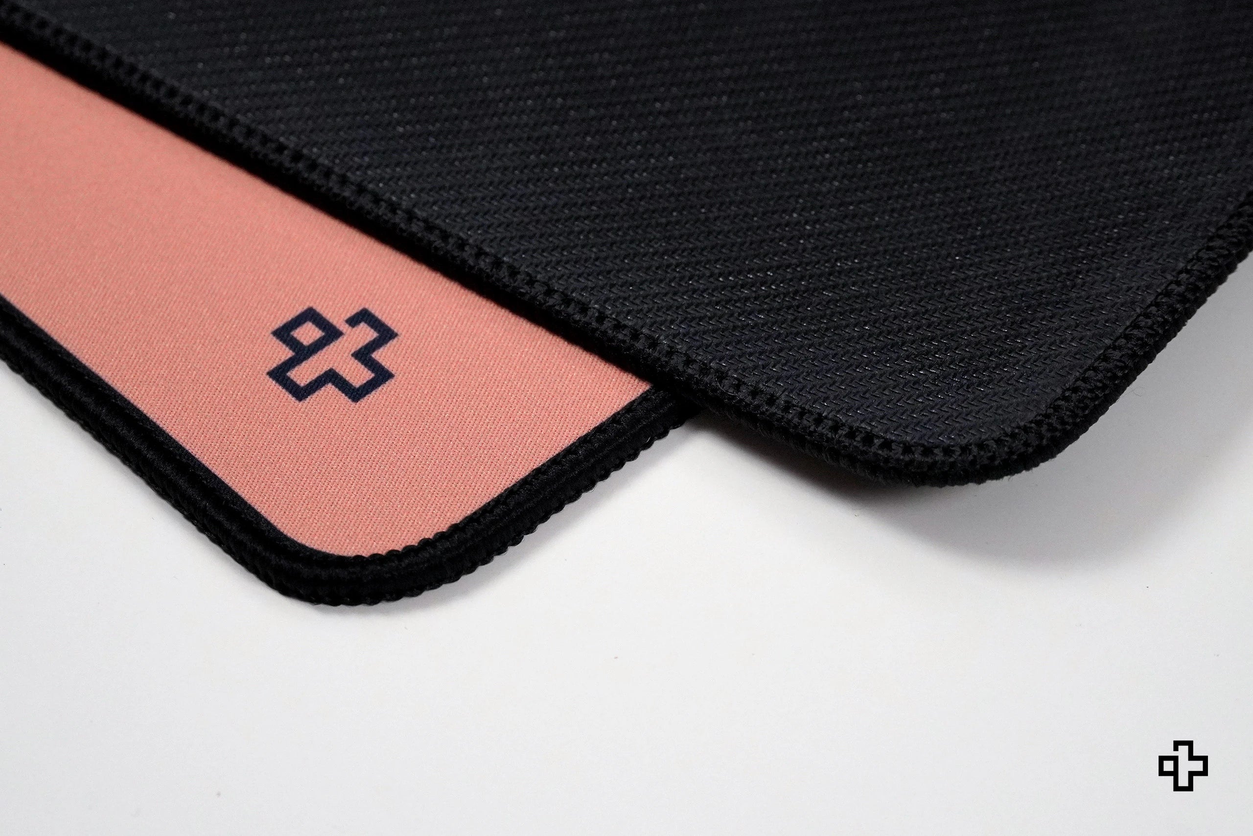 Deskmat Mousepad QwertyKey Western 4mm stitched edges