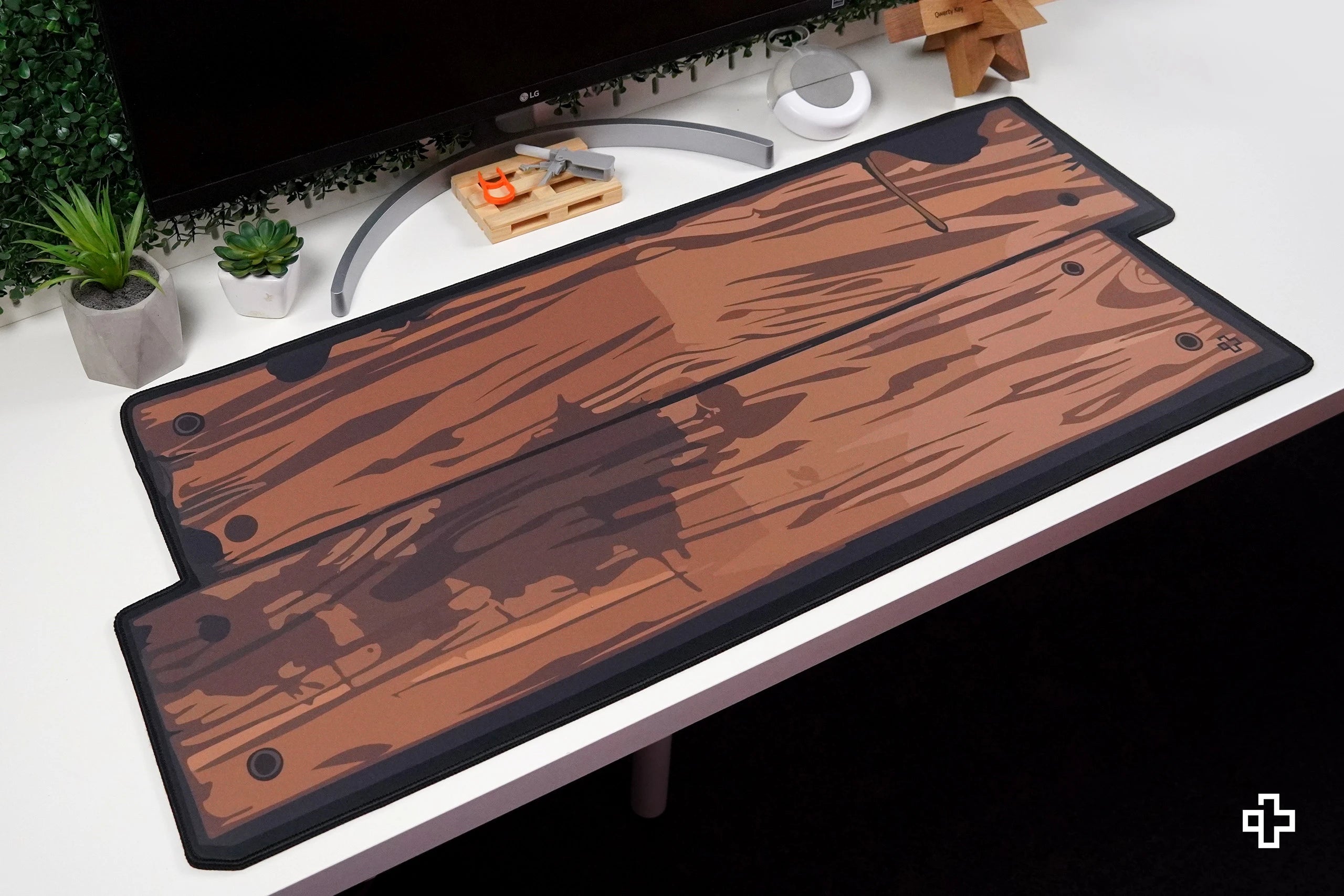 Deskmat Mousepad QwertyKey Wood 4mm stitched edges