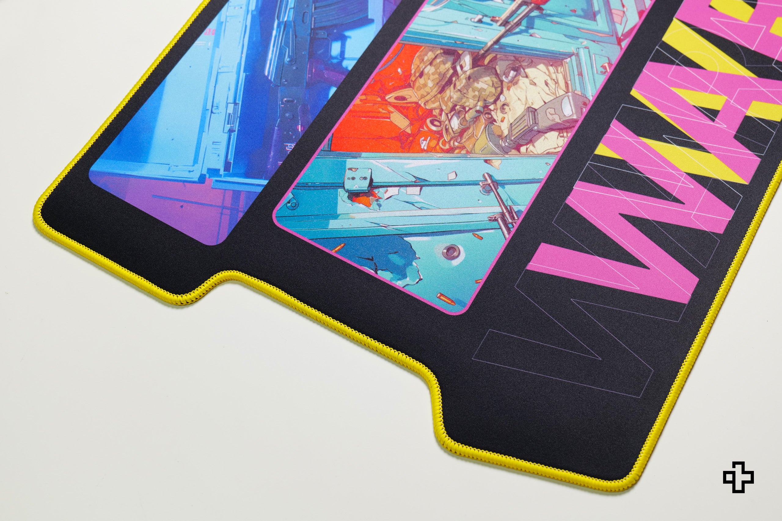 Deskmat Mousepad QwertyKey War 4mm stitched edges