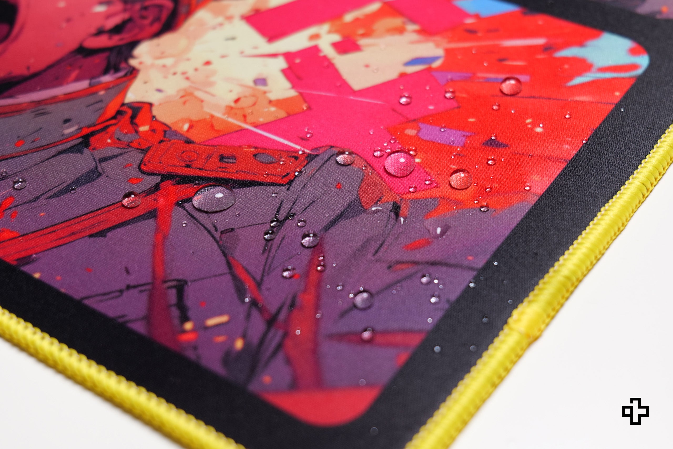 Deskmat Mousepad QwertyKey War 4mm stitched edges