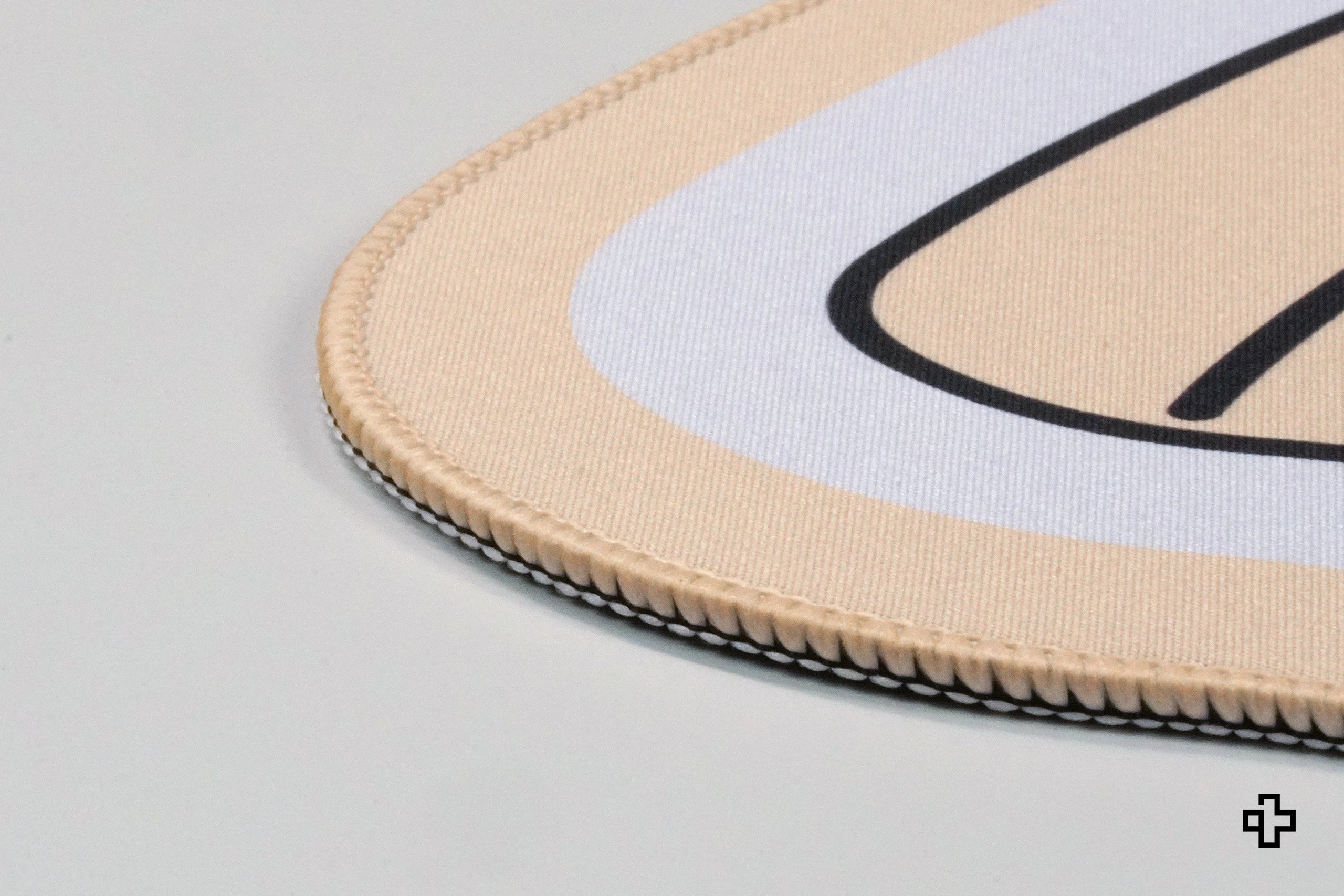 Deskmat Mousepad QwertyKey Kendama 4mm stitched edges