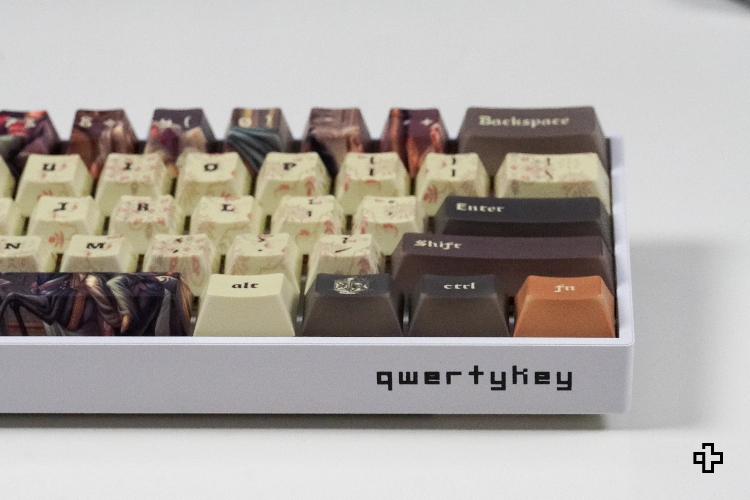 QwertyKey Rapirea din Serai Hotswap RGB Tastatura Mecanica Gaming