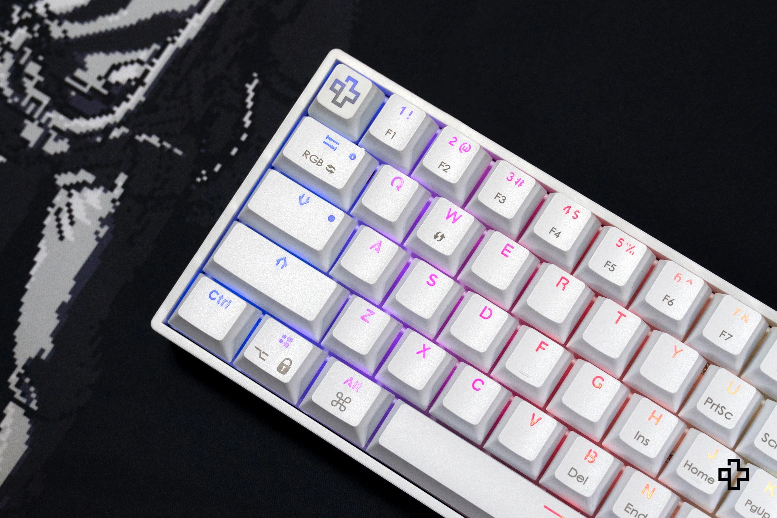 QwertyKey H61 Split White Hotswap RGB Mechanical Gaming Keyboard