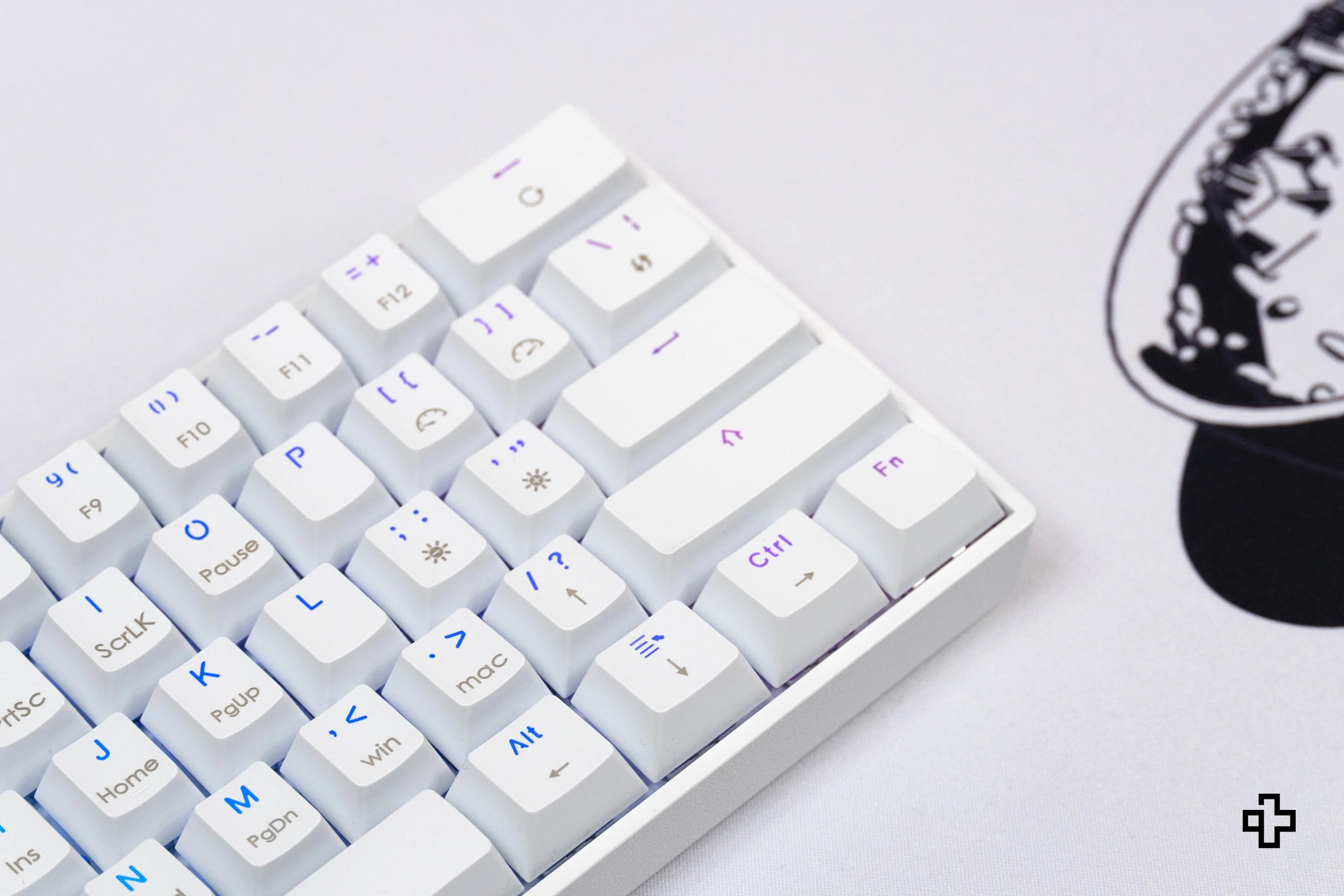 QwertyKey H61 Split White Hotswap RGB Mechanical Gaming Keyboard