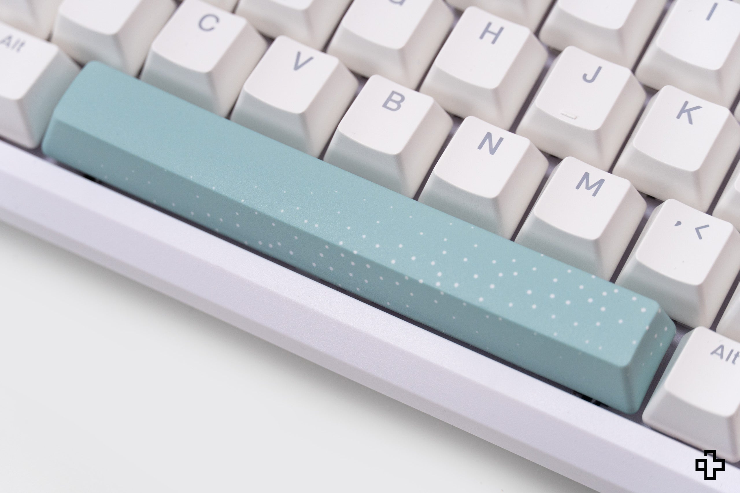QwertyKey Salt V2 RGB Hotswap Software Mechanical Gaming Keyboard Hotswap
