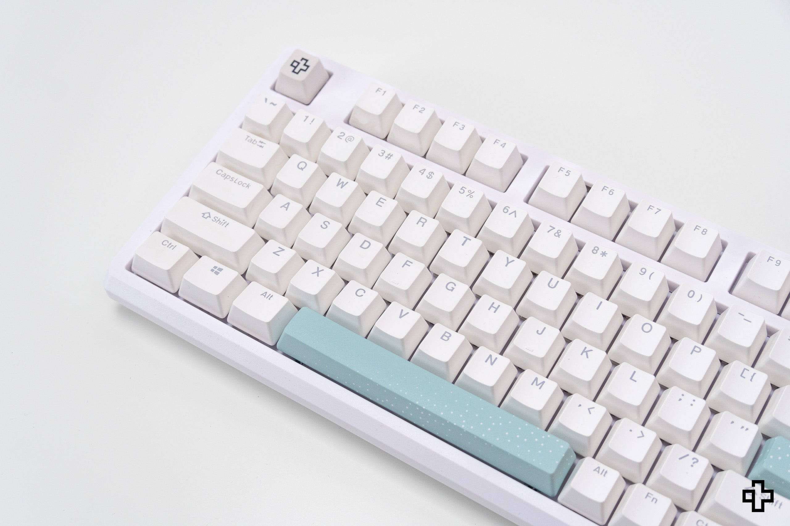 QwertyKey Salt V2 RGB Hotswap Software Mechanical Gaming Keyboard Hotswap