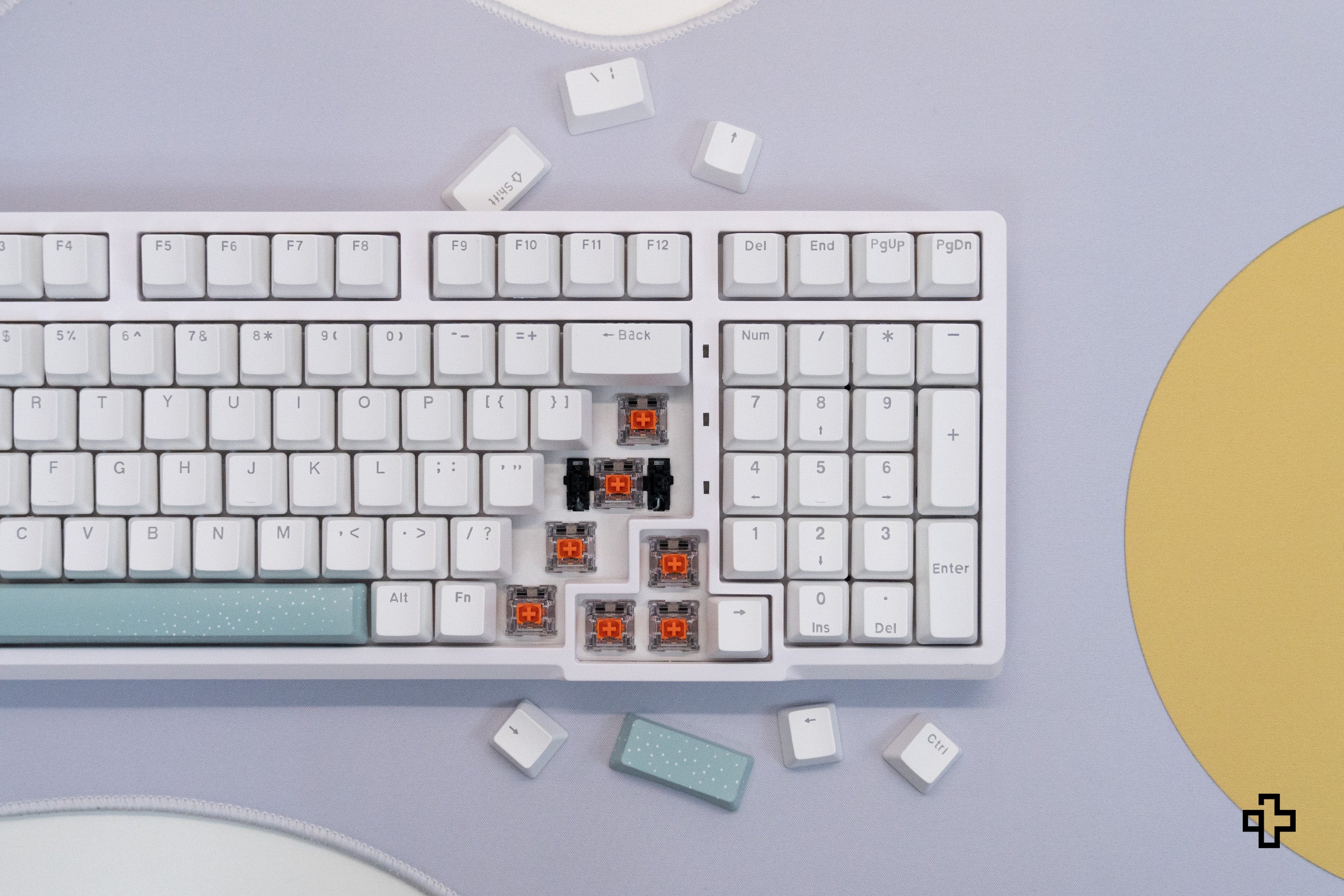 QwertyKey Salt V2 RGB Hotswap Software Mechanical Gaming Keyboard Hotswap