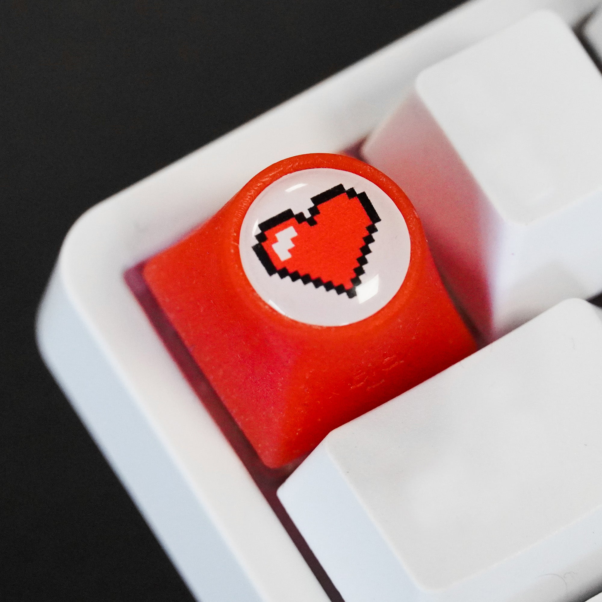 Artisan Pixel Heart - QwertyKey