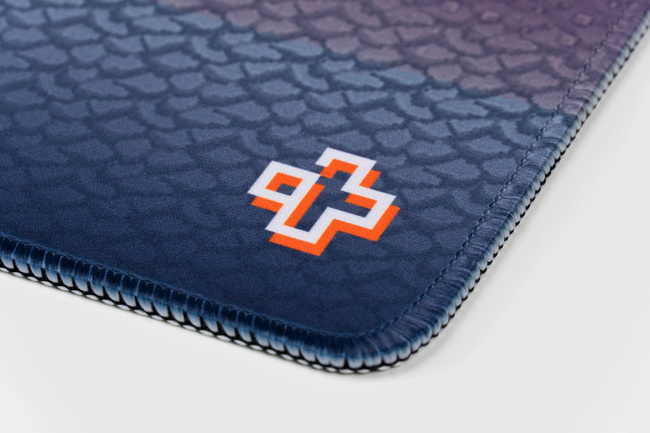 Deskmat Mousepad QwertyKey Arcade 4mm stitched edges