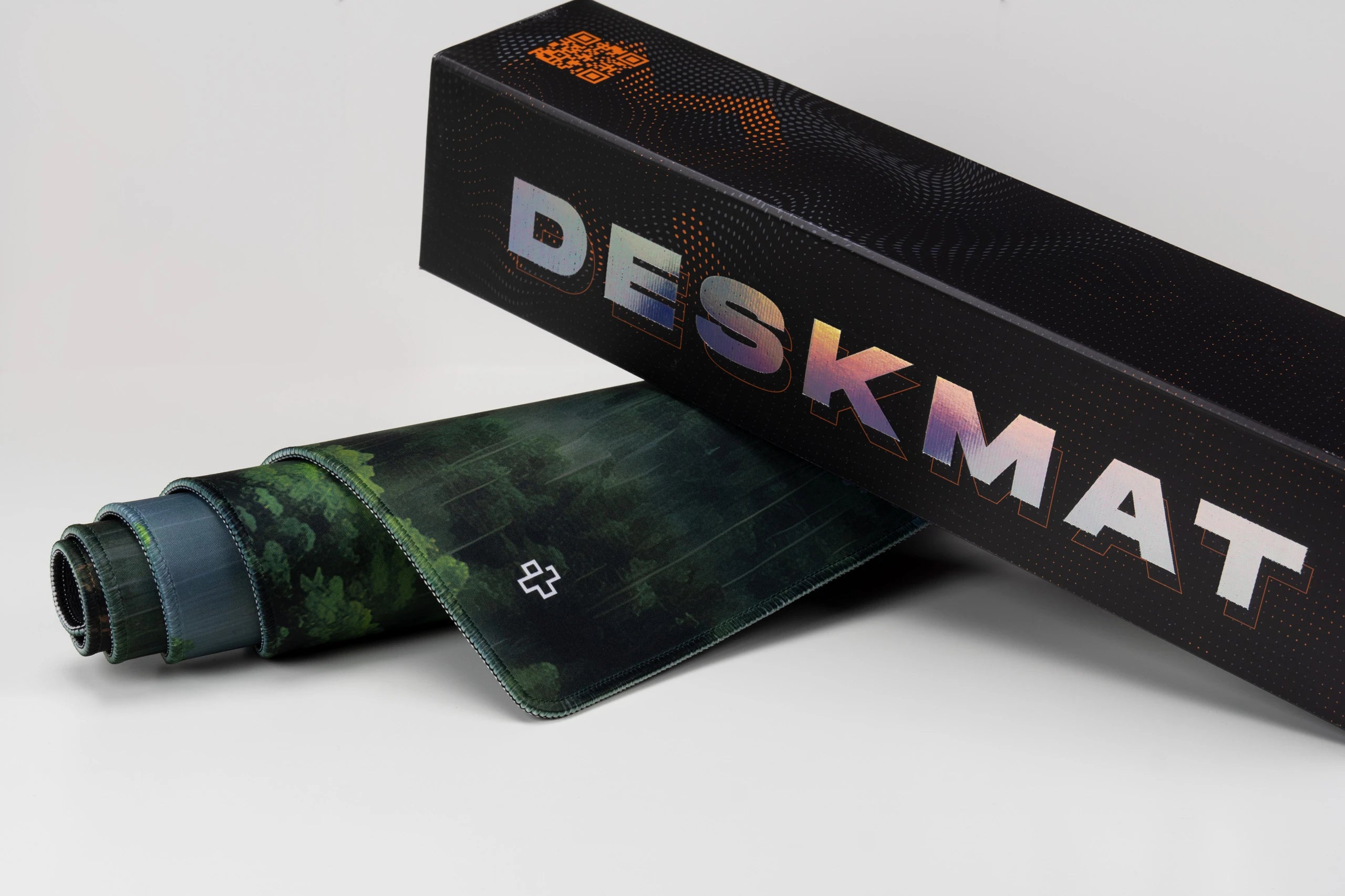 Deskmat Mousepad QwertyKey Forest 4mm stitched edges
