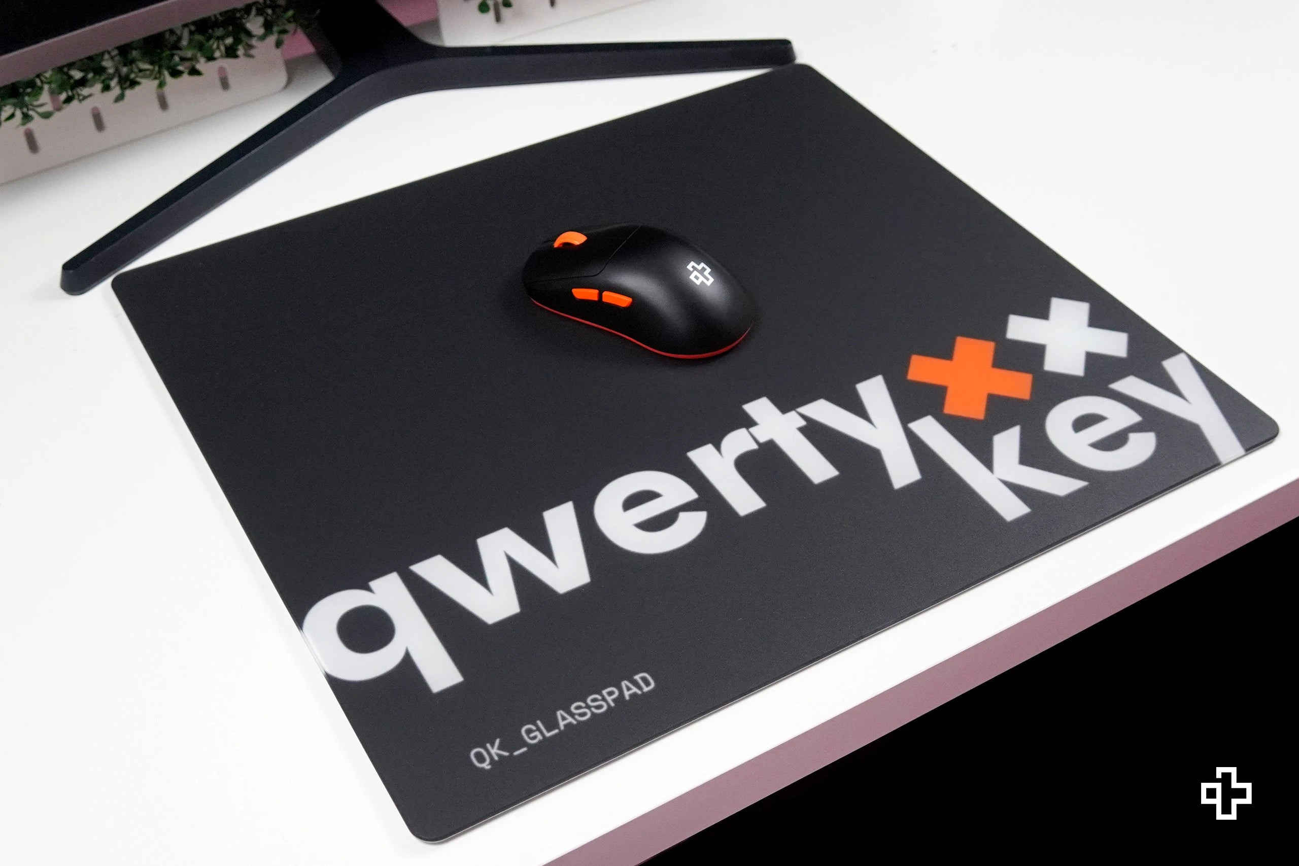Gaming Mousepad QwertyKey Esports Glass 3.2mm Anti-Slip TPU