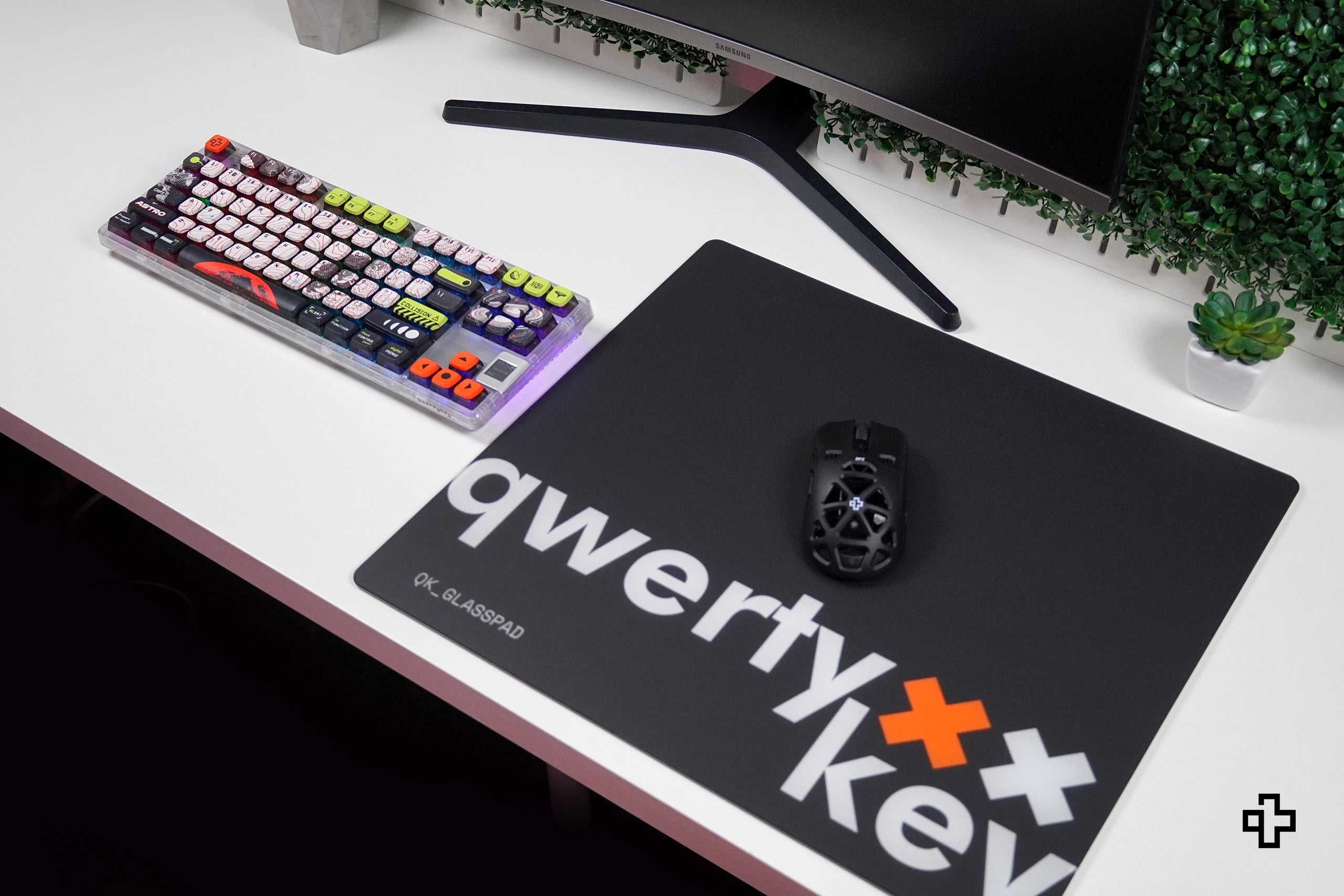 Gaming Mousepad QwertyKey Esports Glass 3.2mm Anti-Slip TPU