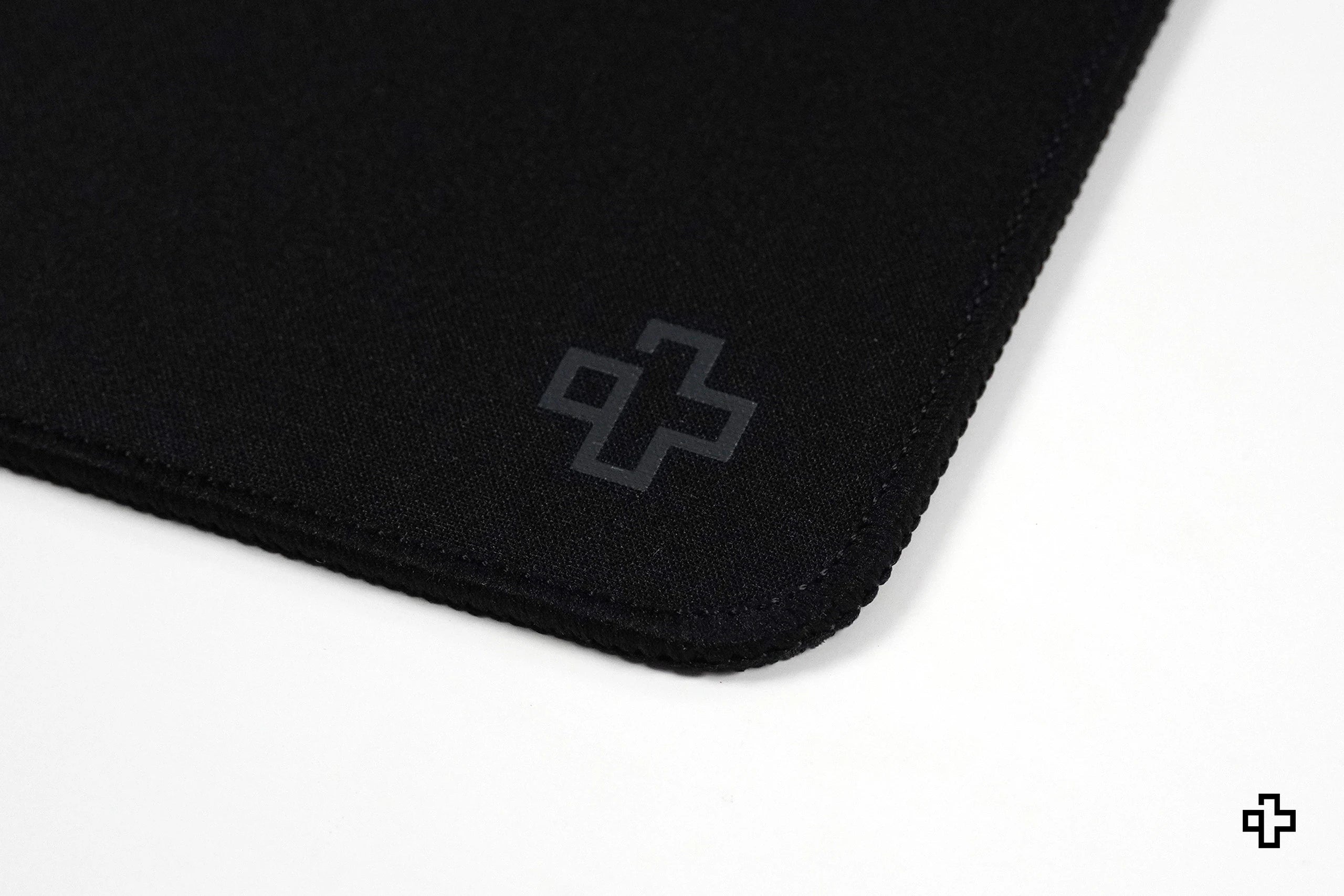 Deskmat Mousepad QwertyKey Black Classic Simple 4mm stitched edges