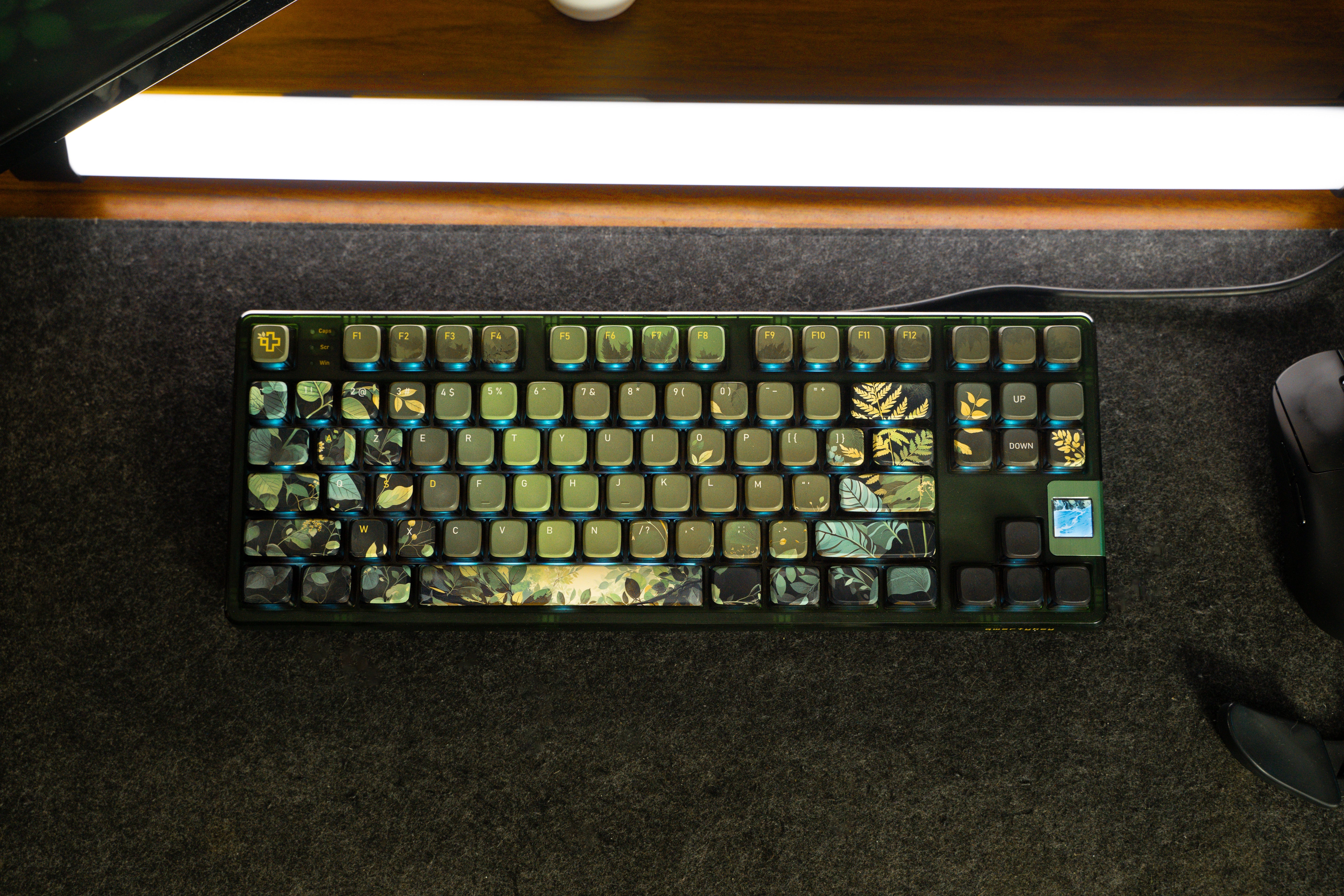 QwertyKey80 Leaf Bluetooth Wireless Hotswap RGB QMK/VIA Gasket Mounted Gaming Mechanical Keyboard with Screen