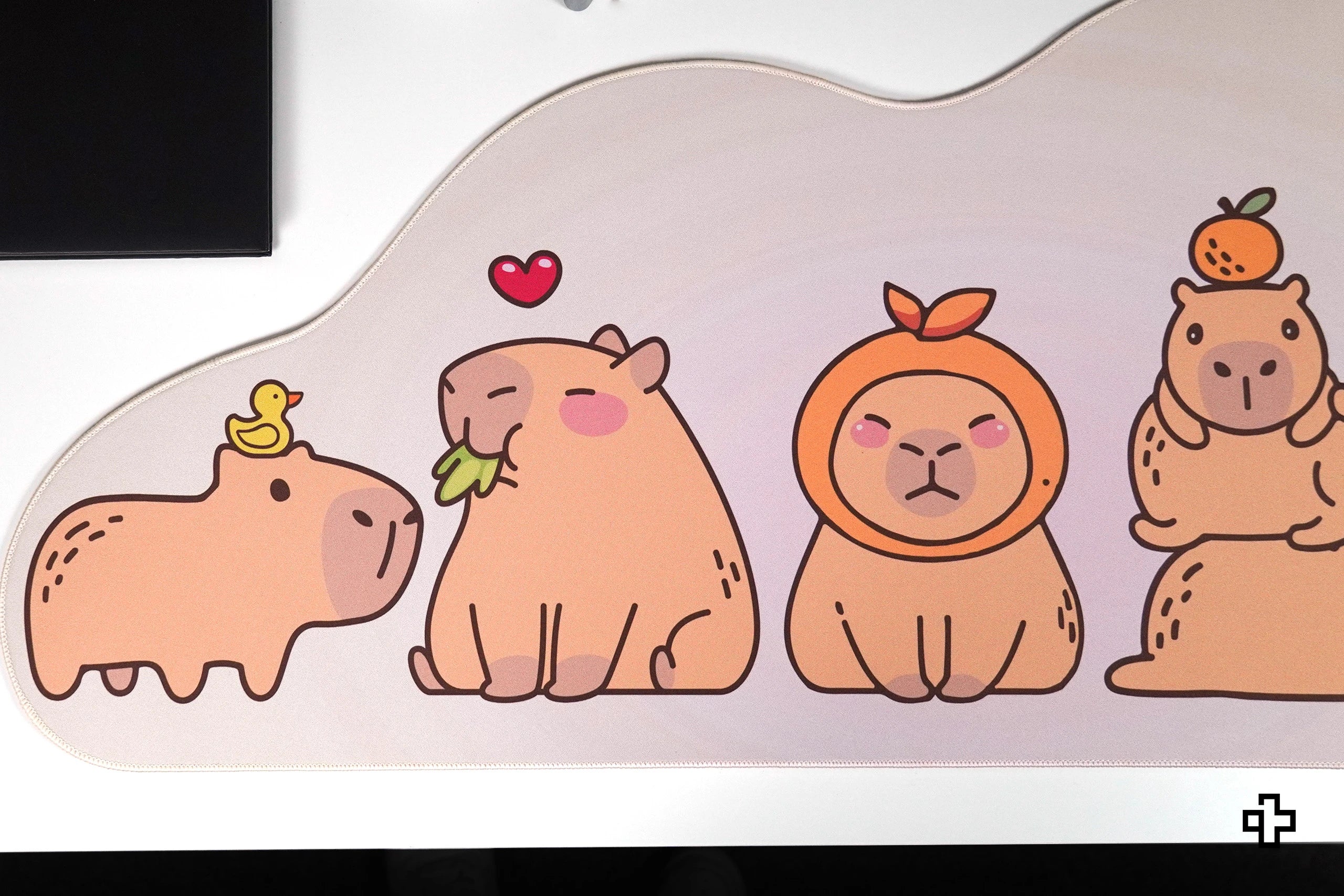 Deskmat Mousepad QwertyKey Capybara 4mm stitched edges