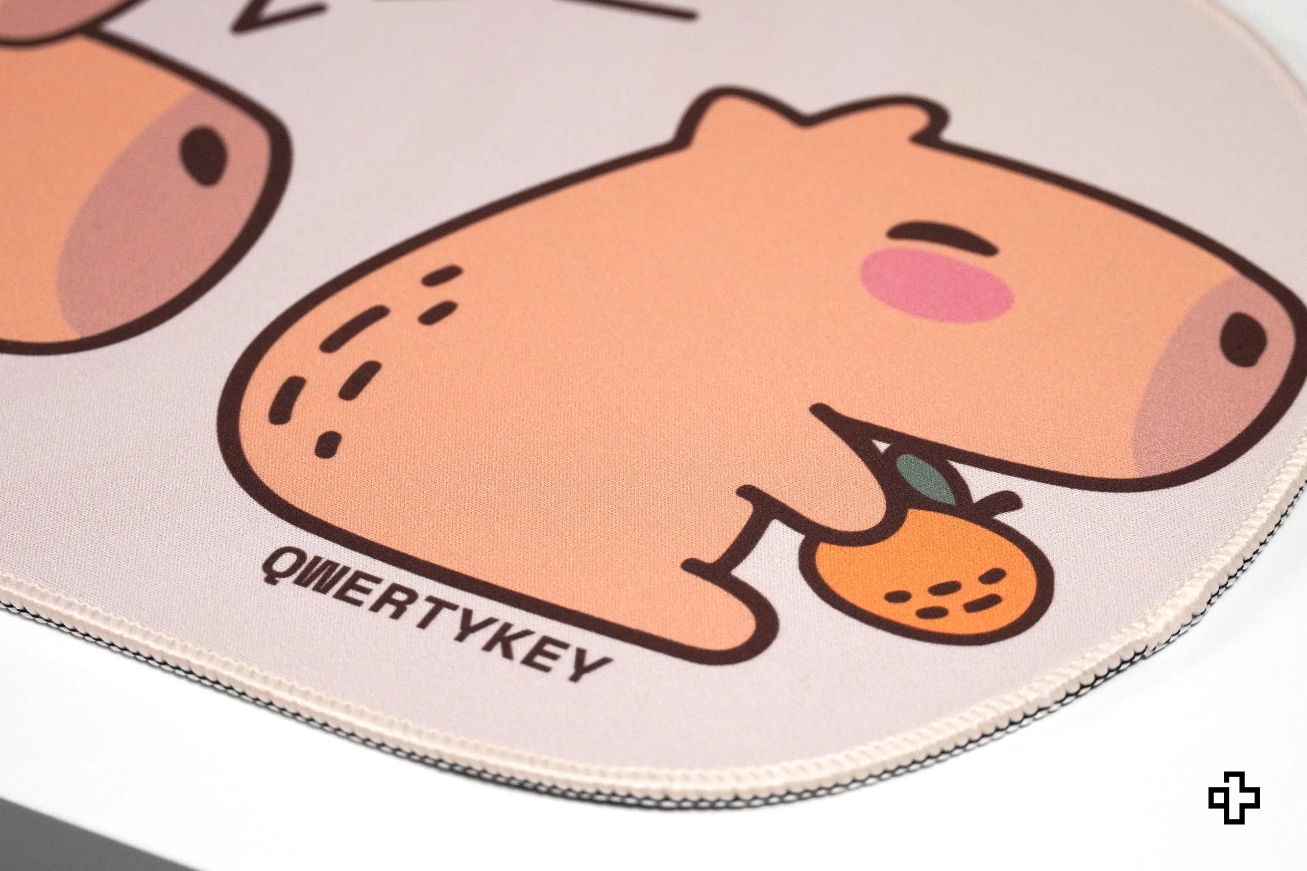 Deskmat Mousepad QwertyKey Capybara 4mm stitched edges