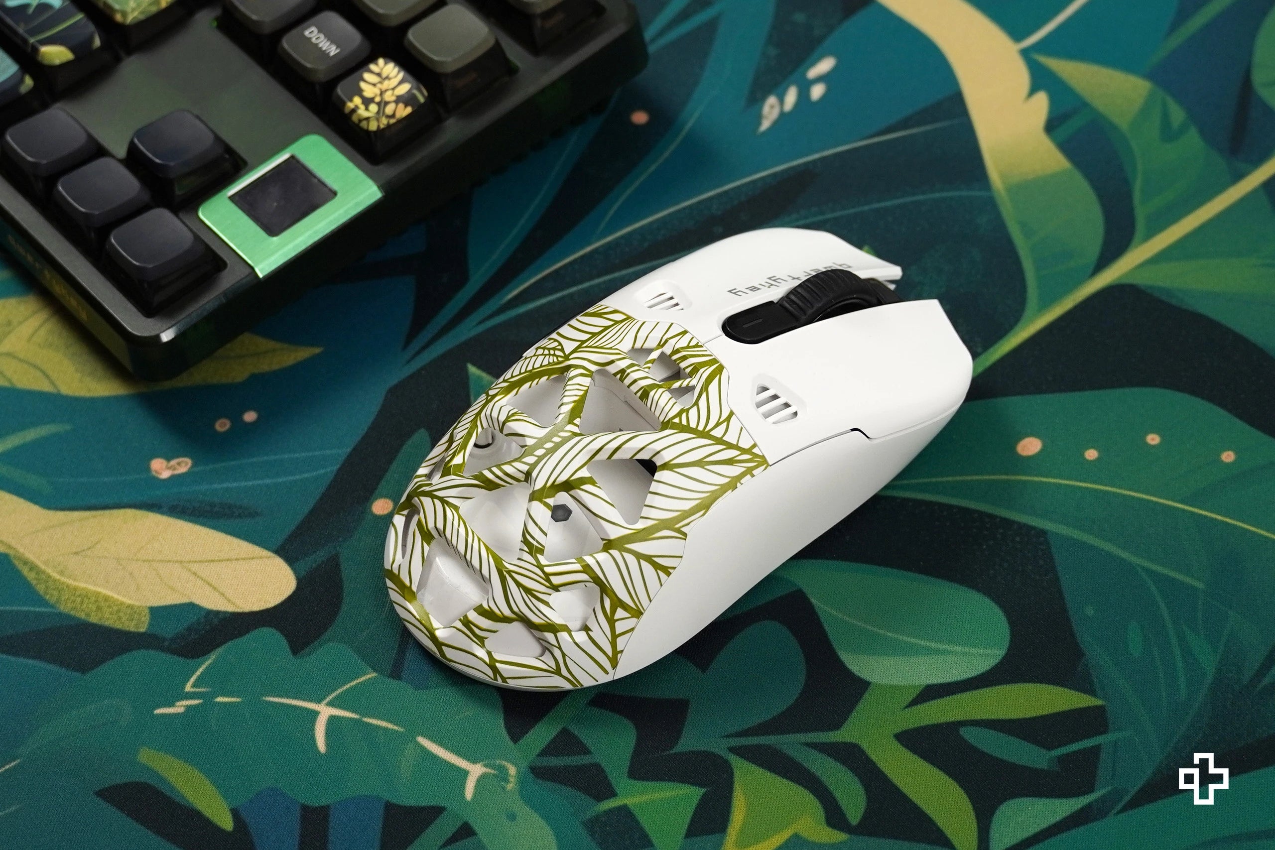 Cover Mouse QKM1 Leaf Alb