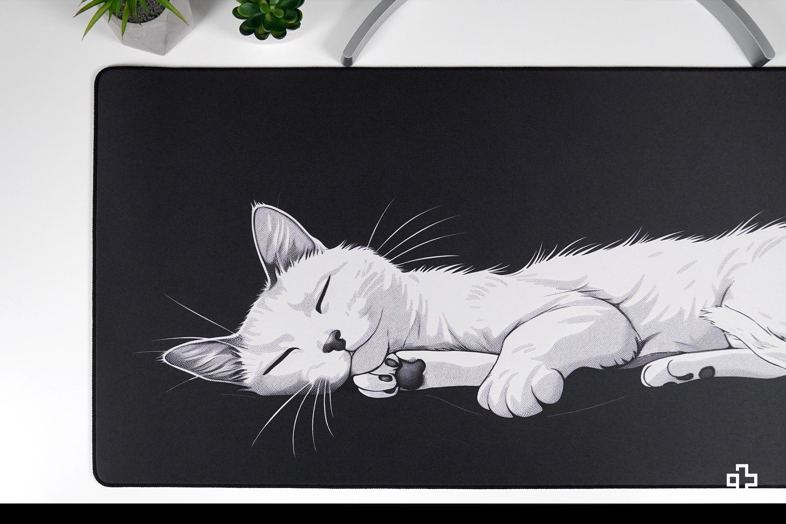 Deskmat Mousepad QwertyKey Black Cat 4mm stitched edges