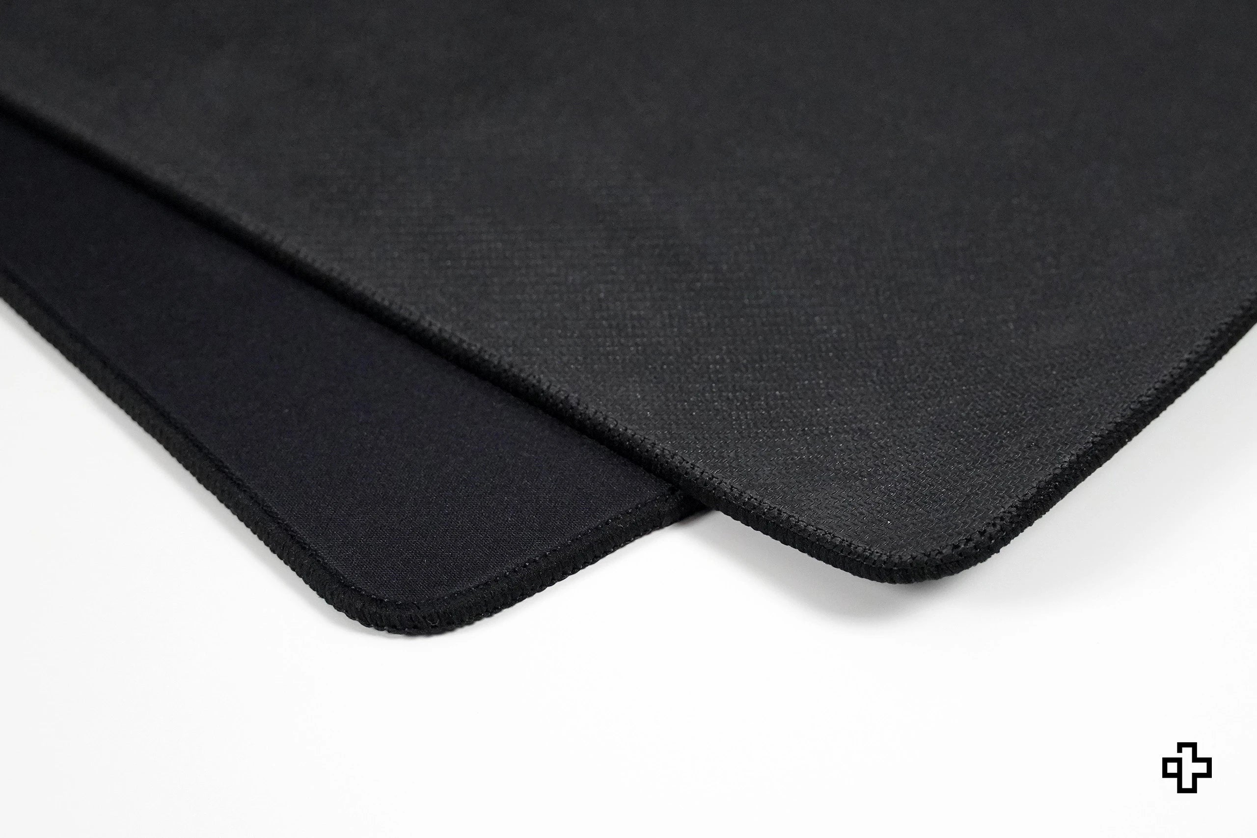 Deskmat Mousepad QwertyKey Black Cat 4mm stitched edges