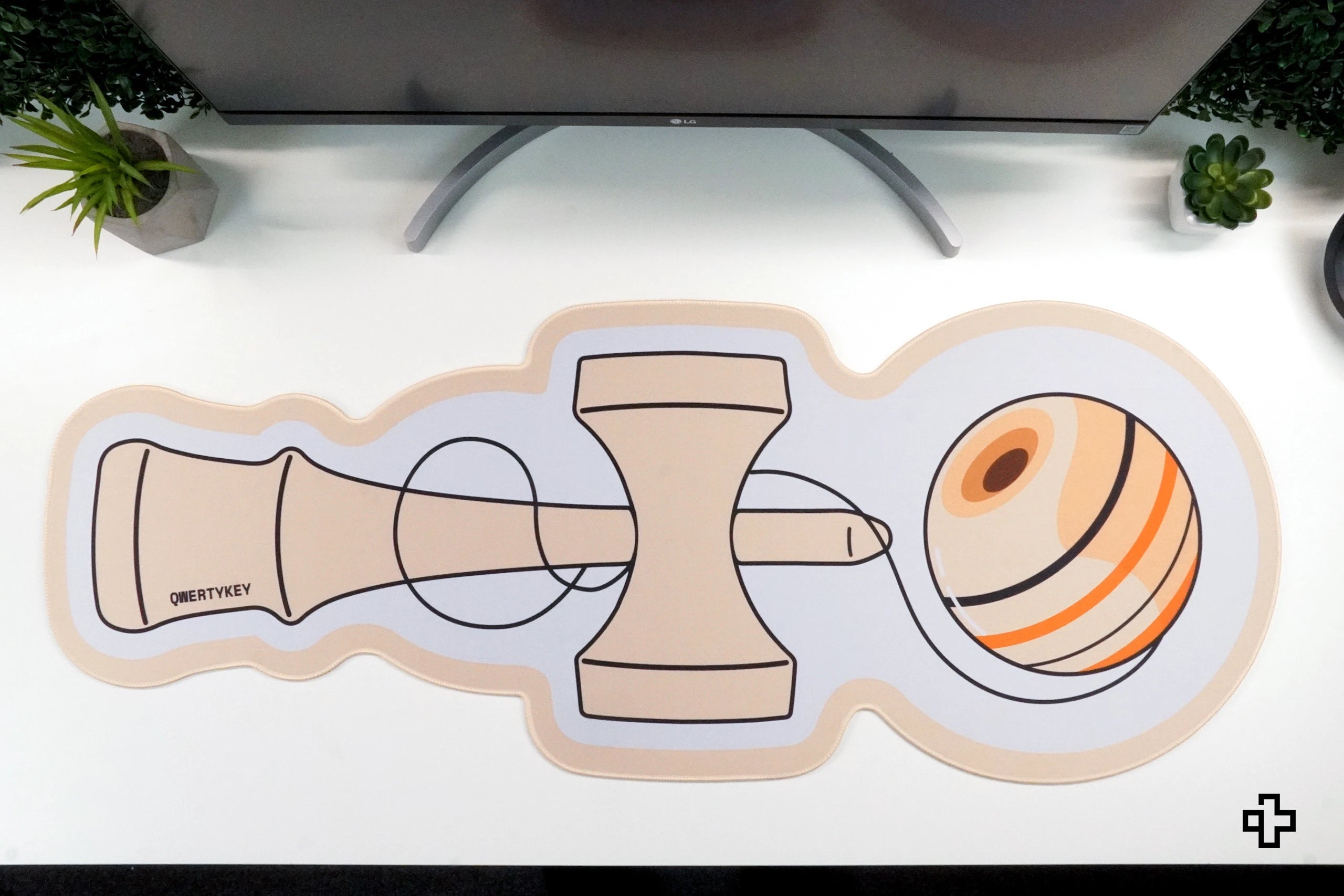 Deskmat Mousepad QwertyKey Kendama 4mm stitched edges