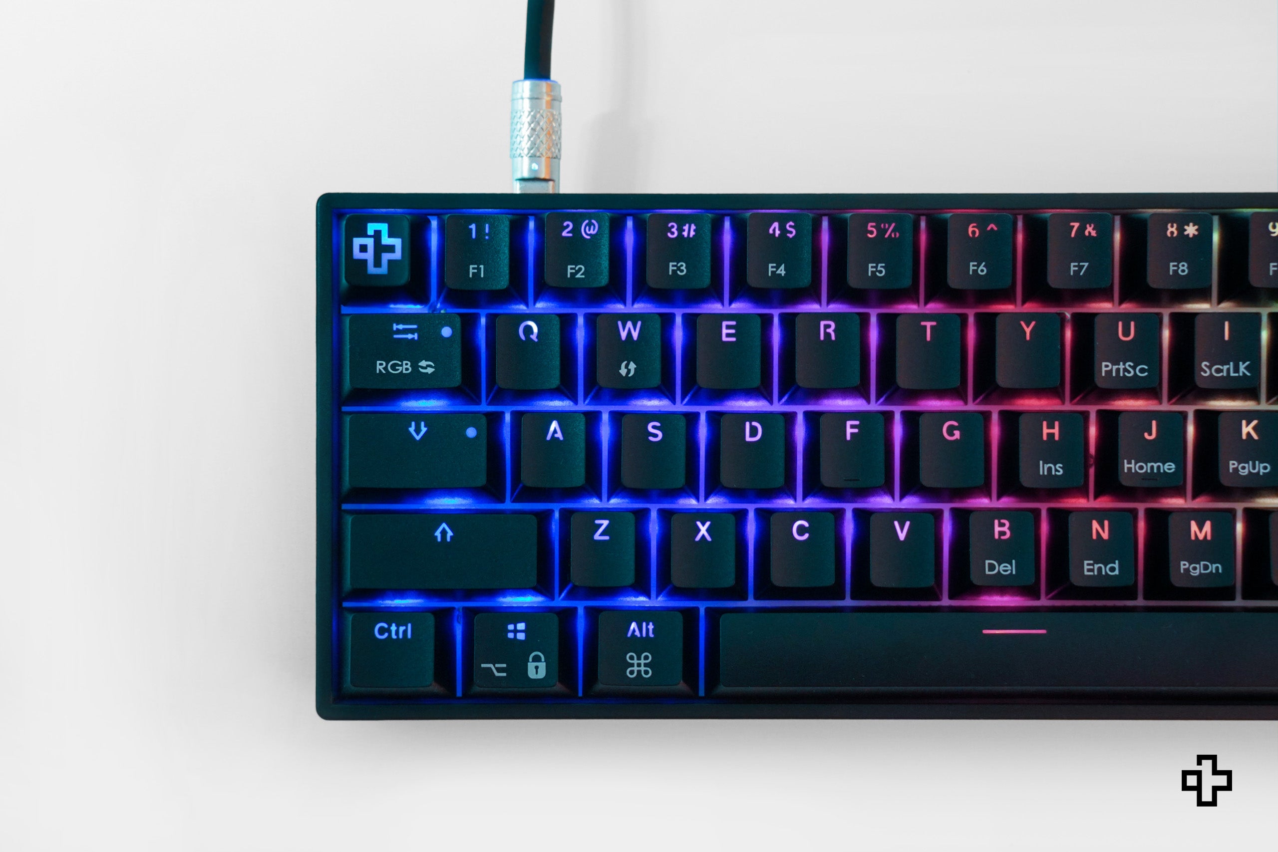 QwertyKey H61 Split Neagra Hotswap RGB Tastatura Mecanica Gaming
