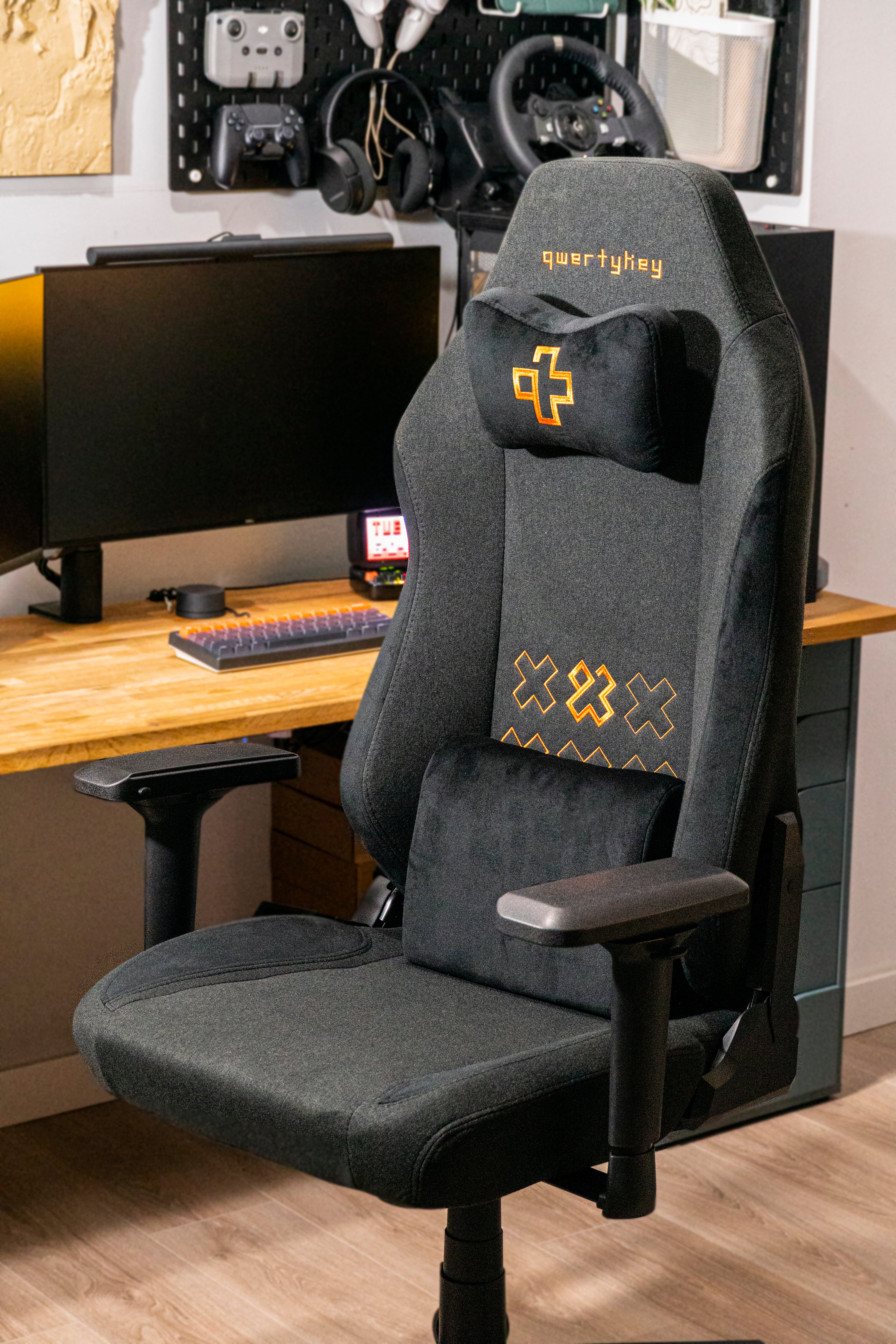Scaun Gaming QwertyKey - QK/CTRL, negru