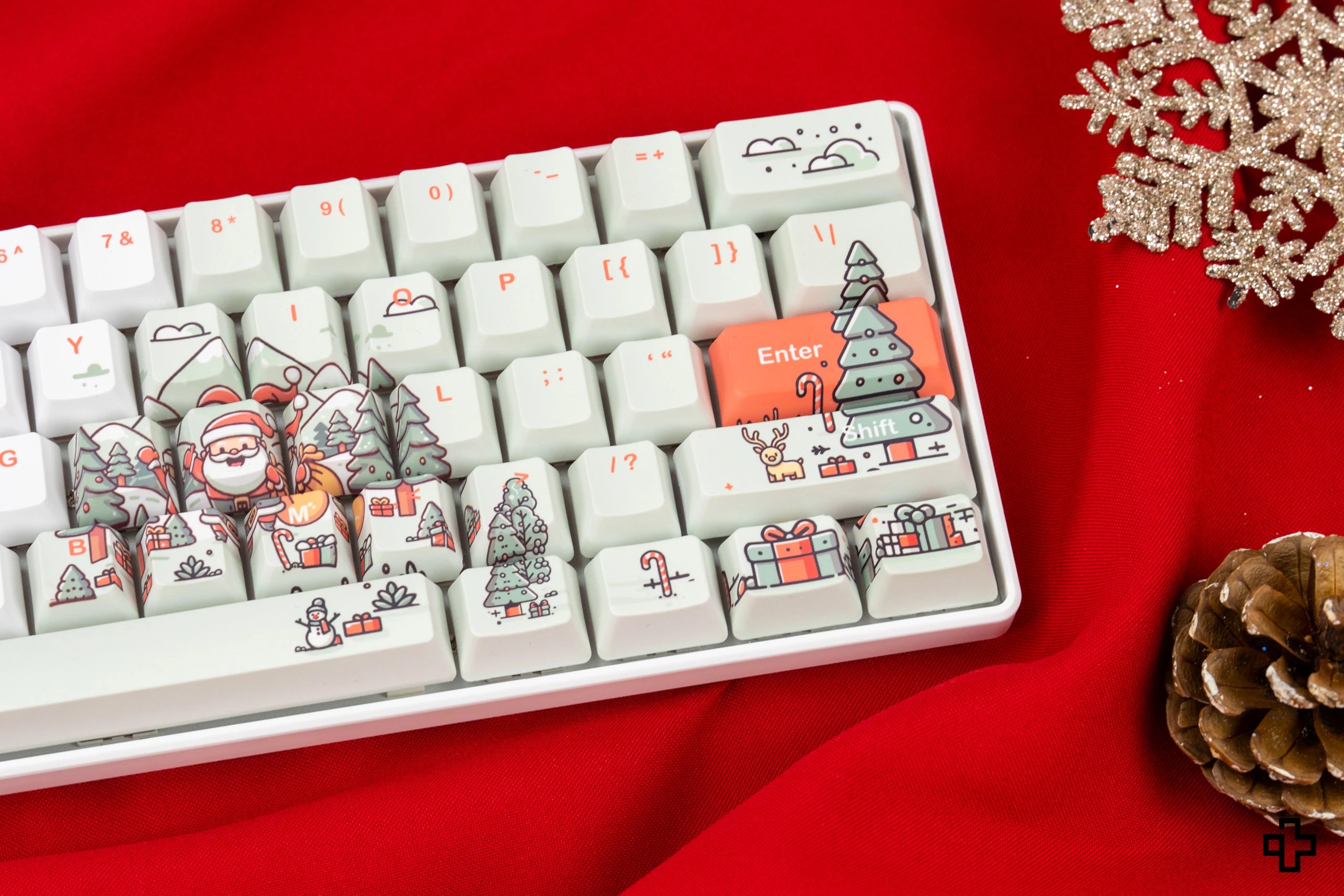 QwertyKey Santa Hotswap Mechanical Keyboard Christmas Gaming