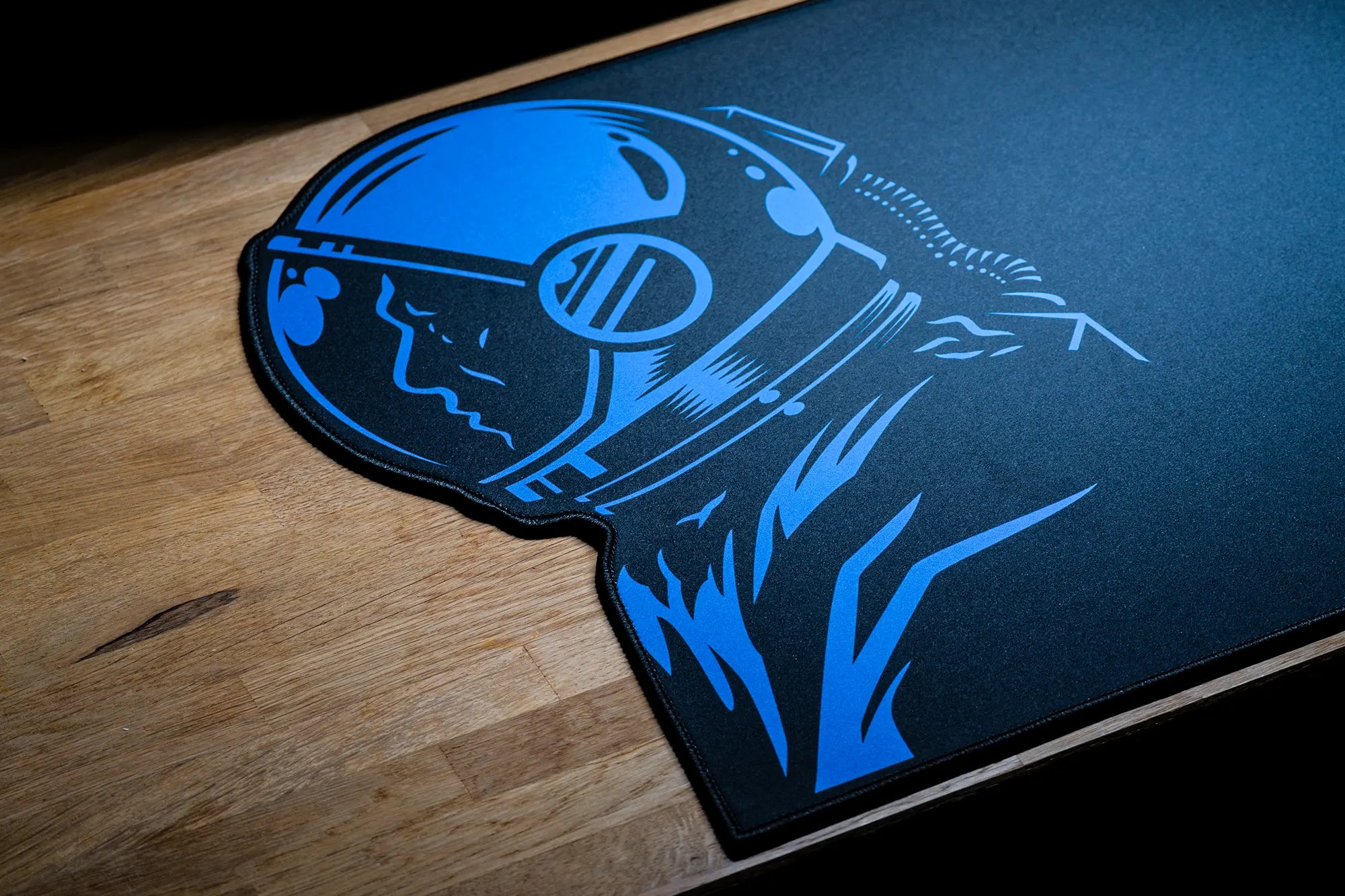 Deskmat Mousepad QwertyKey Spaceman Unregular 4mm stitched edges