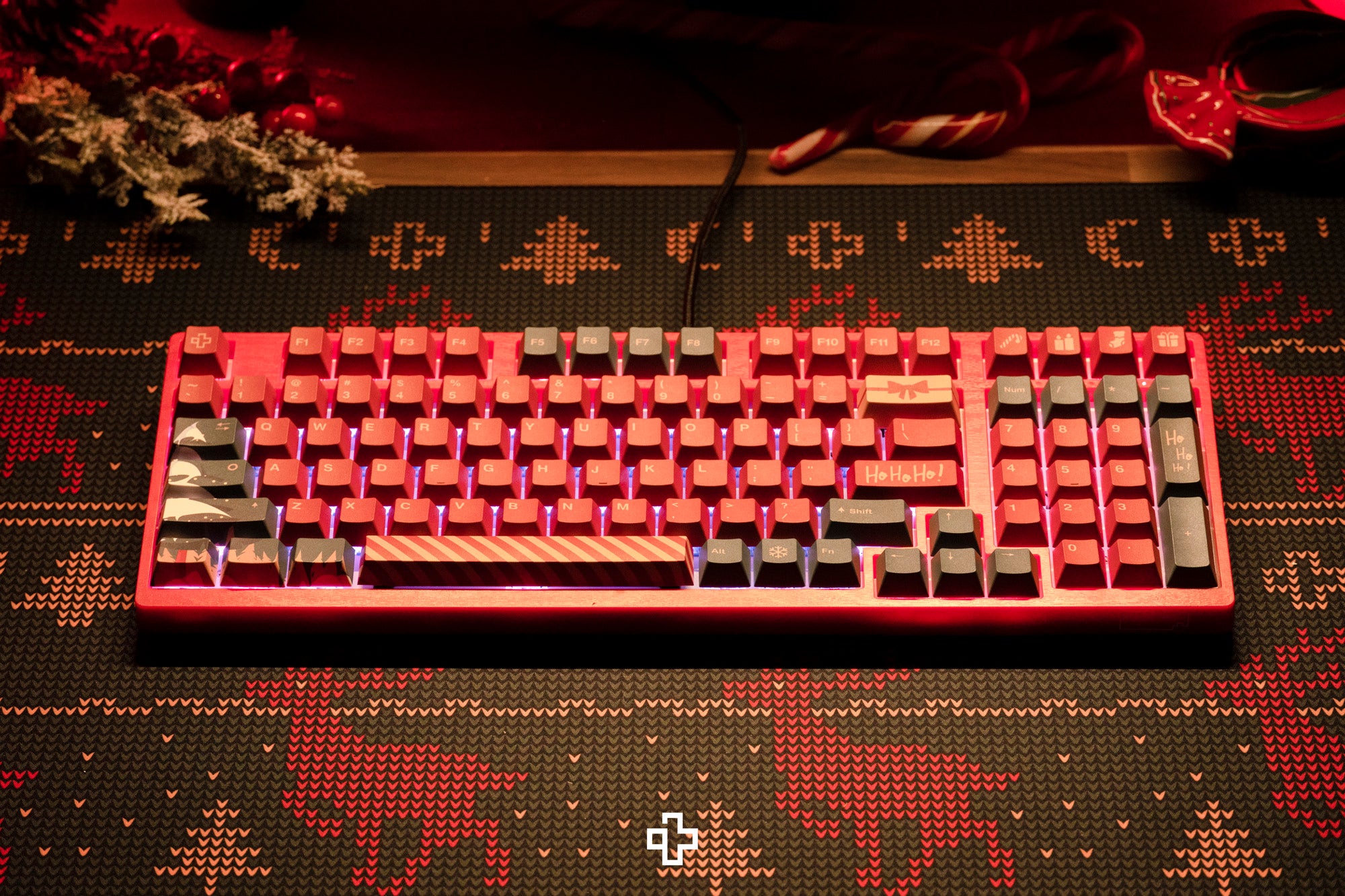 Deskmat Mousepad QwertyKey Christmas 4mm stitched edges