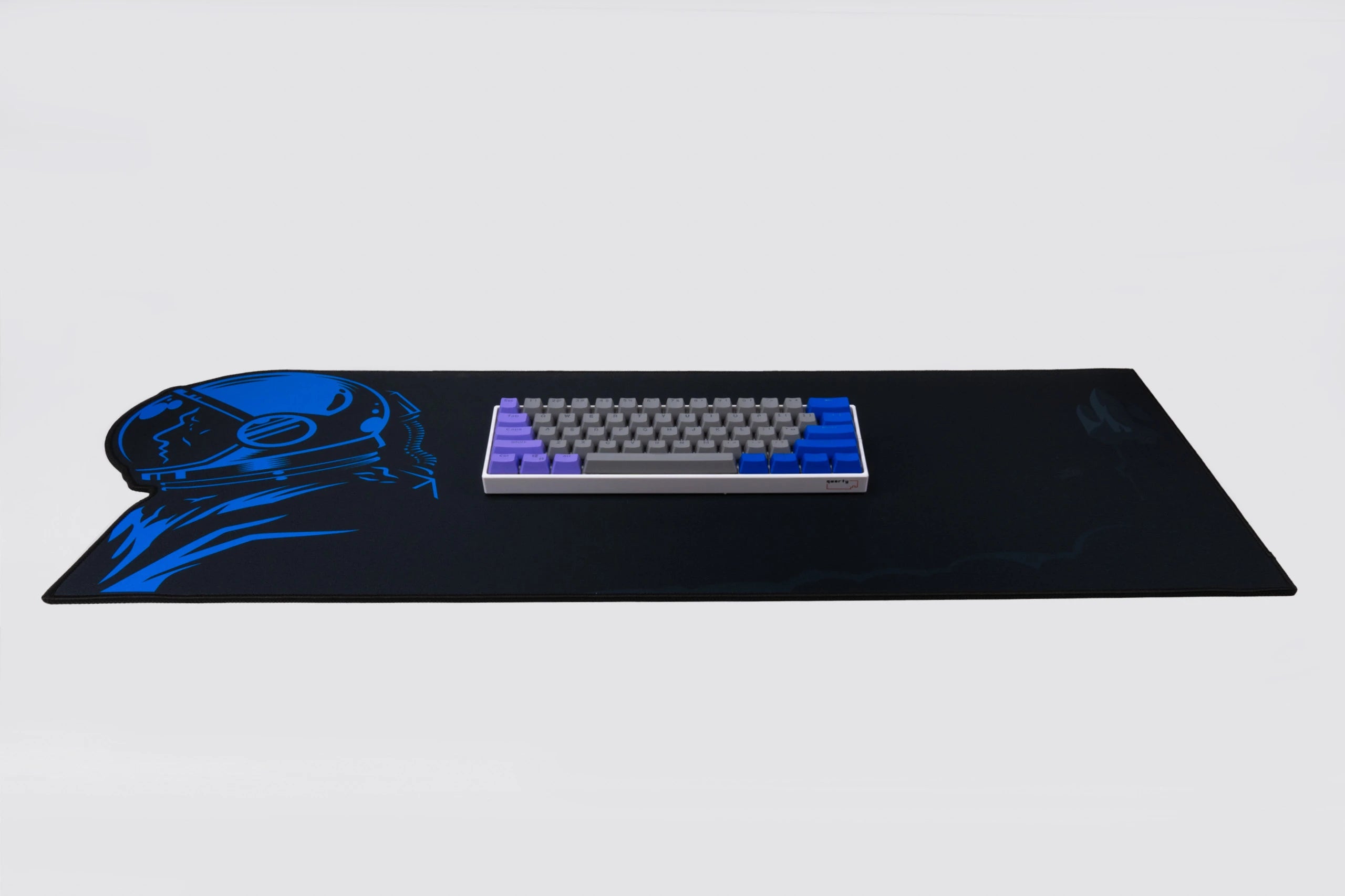 Deskmat Mousepad QwertyKey Spaceman Unregular 4mm stitched edges